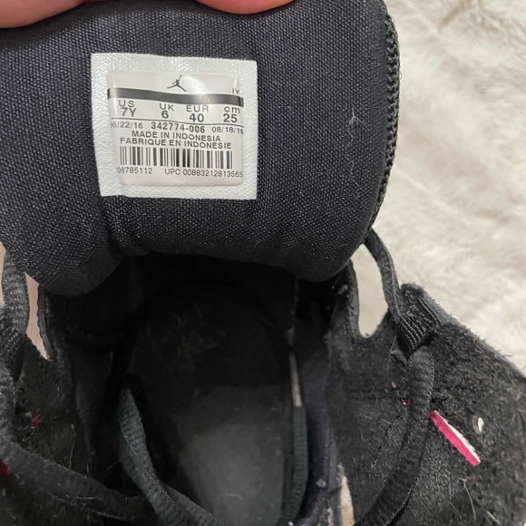 Jordan sneakers - Picture 8 of 11